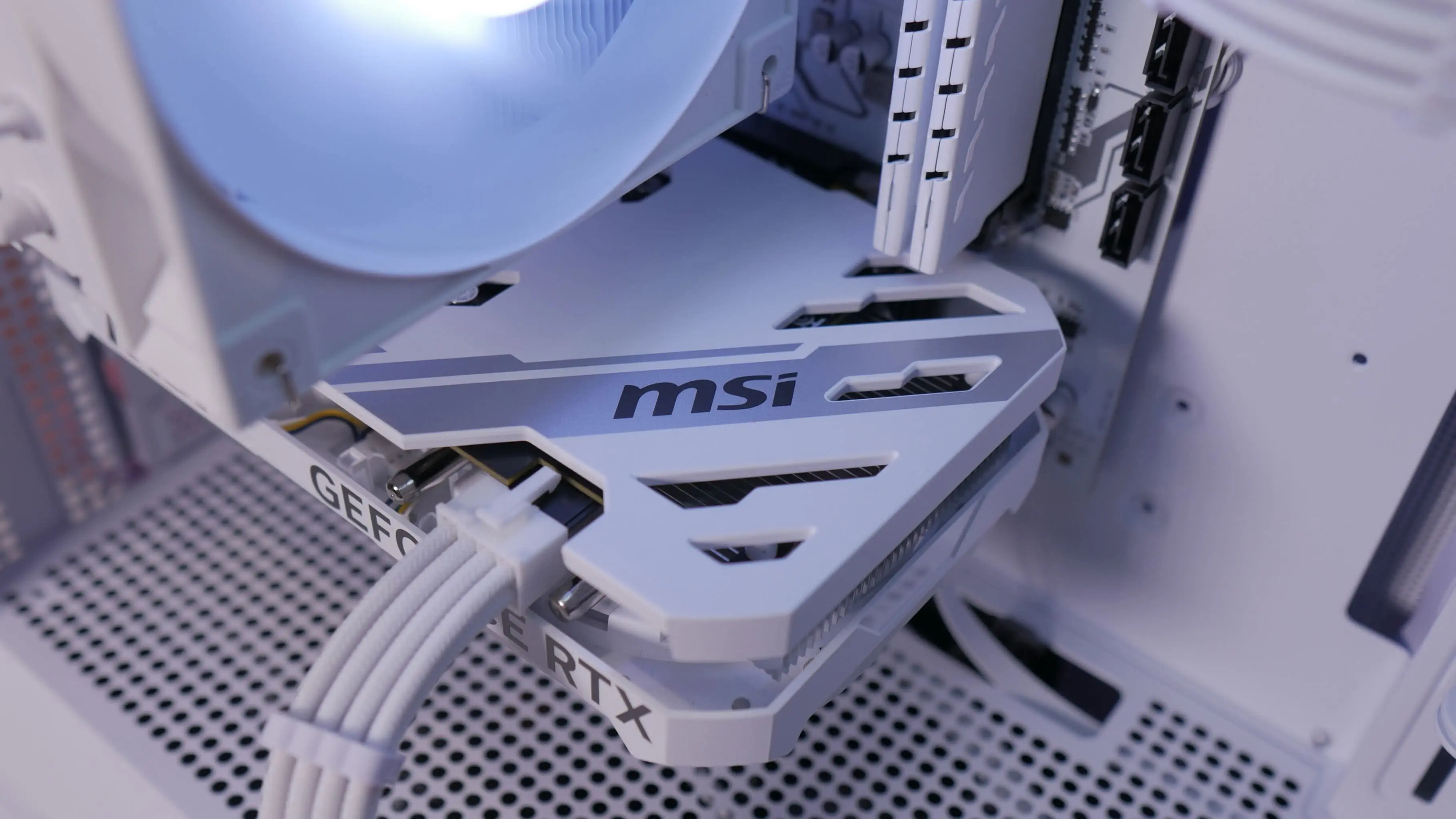 Sprawdzone komponenty — płyta główna